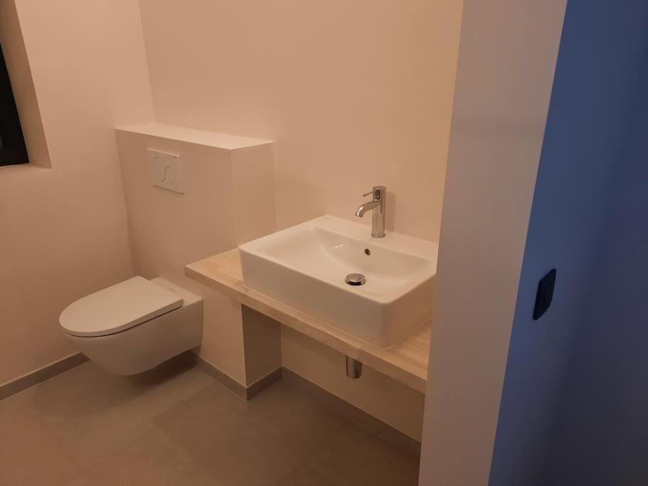 Komo Hill Stays - Guestroom Komo Cosy Kruisem Ngoại thất bức ảnh